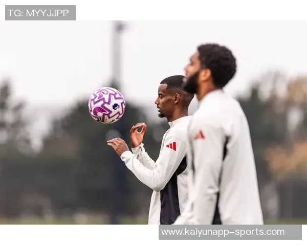 利物浦前球员批评伊萨克罢训行为不当直言他正在为此付出代价 利物浦前球员批评伊萨克罢训行为不当直言他正在为此付出代价