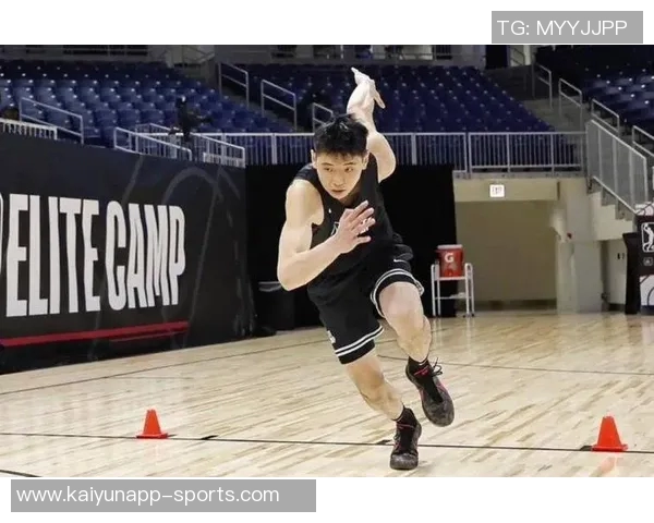 崔永熙积极备战早日回归赛场训练照曝光展现力量与技术并重 崔永熙积极备战早日回归赛场训练照曝光展现力量与技术并重